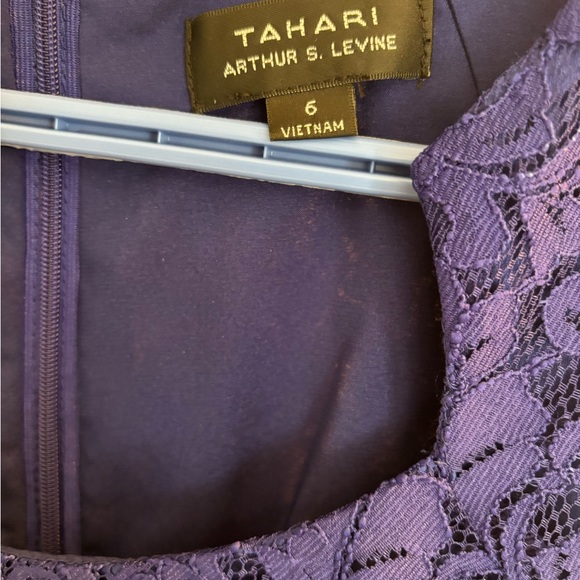 Brand New Tahari Arthur S. Levine Dress - Size 6 - Picture 8 of 8